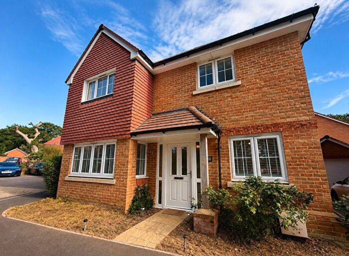 4 Bedroom Detached House To Rent In Hudson Gardens, Horndean, PO8