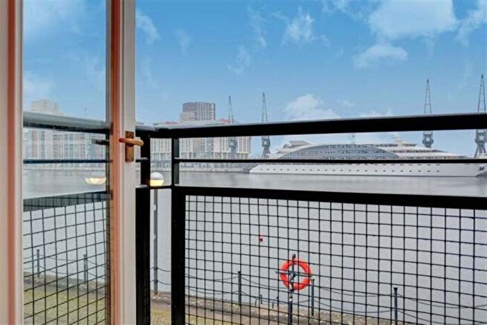 2 Bedroom Flat To Rent In Constable Avenue, London, E16