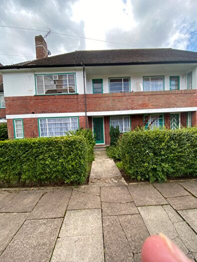 1 Bedroom Flat To Rent In Denison Close, London, N2