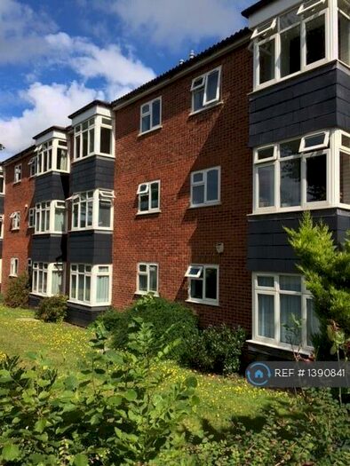 2 Bedroom Flat To Rent In Taylors Close, Sidcup, DA14