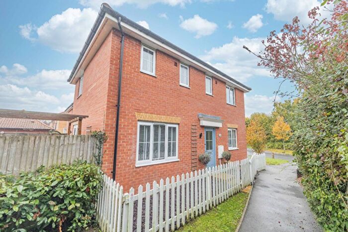 3 Bedroom Detached House For Sale In Dorman Avenue North, Aylesham, Canterbury, Kent, CT3
