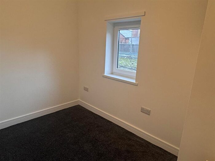2 Bedroom Cottage To Rent In South Street, Ilkeston, DE7