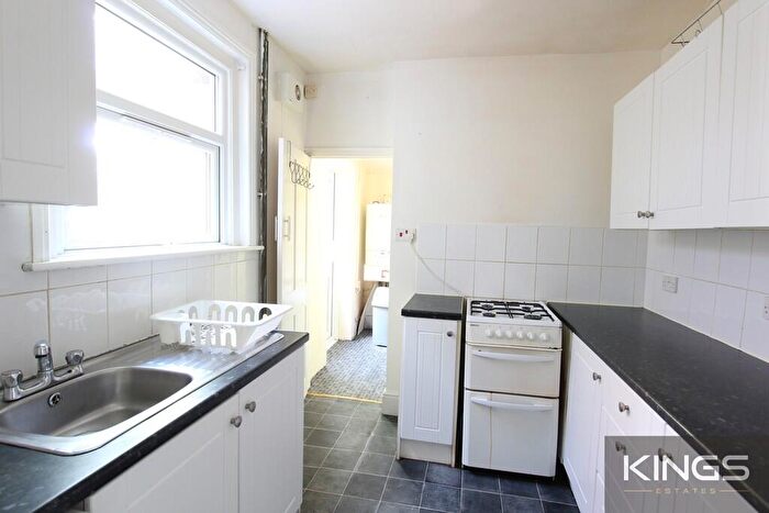 4 Bedroom Terraced House To Rent In Livingstone Road, Southampton, SO14