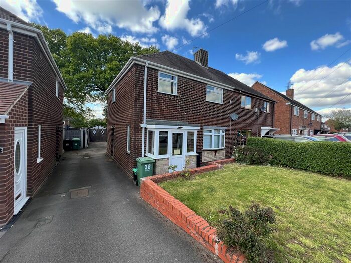 3 Bedroom Semi-Detached House To Rent In Gauden Road, Stourbridge, West Midlands, DY9