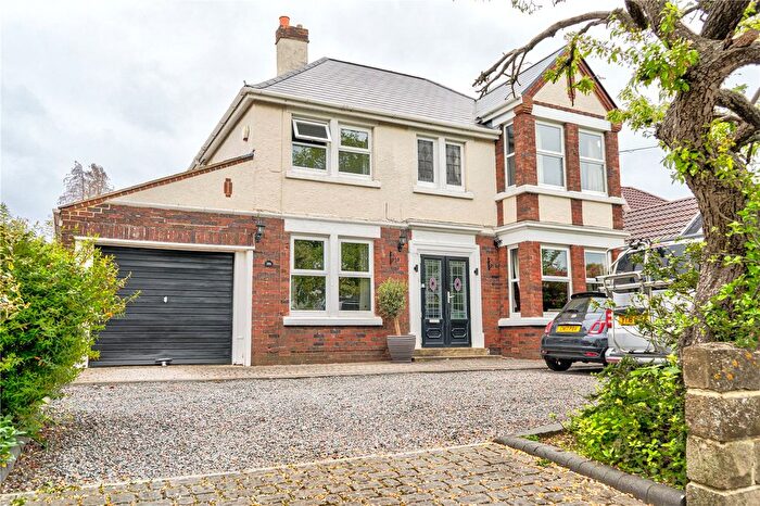 4 Bedroom Detached House For Sale In Marlborough Road, Old Town, Swindon, Wiltshire, SN3
