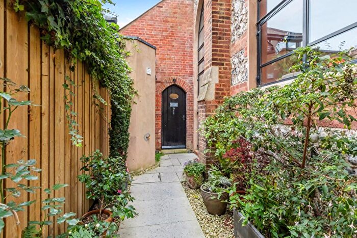 3 Bedroom End Of Terrace House For Sale In Station Street, Lewes, East Sussex, BN7