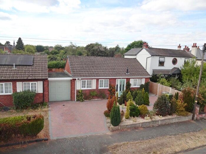 2 Bedroom Bungalow For Sale In Larches Road, Kidderminster, Worcestershire, DY11