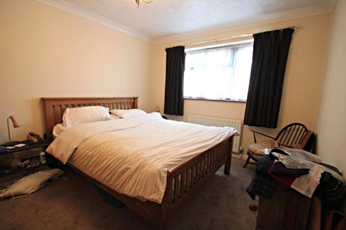 2 Bedroom Detached Bungalow To Rent In Swan Close, Colchester, CO4