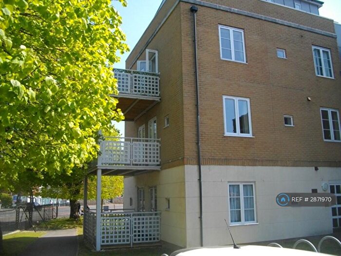 1 Bedroom Flat To Rent In St Georges Walk, Gosport, PO12