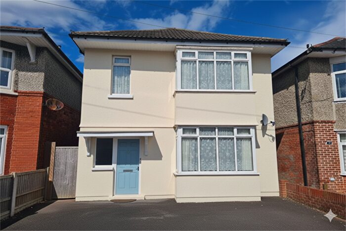 5 Bedroom House To Rent In Bedroom Detached House In Winton, BH9