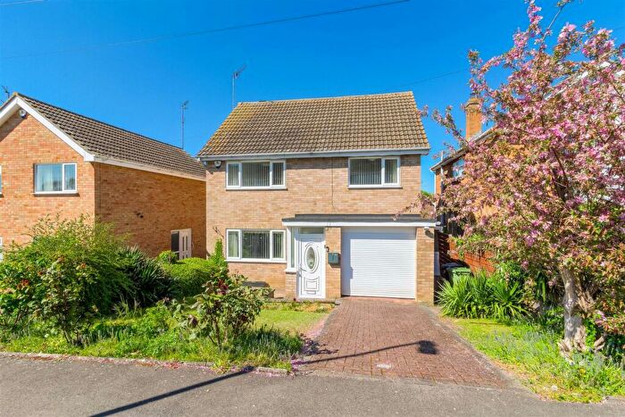 3 Bedroom Detached House For Sale In Steele Road, Wellingborough, NN8