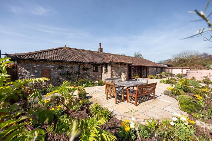 2 Bedroom Detached Bungalow For Sale In Dinghurst Road, Churchill, BS25