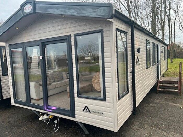 2 Bedroom Park Home For Sale In Leiston, IP16