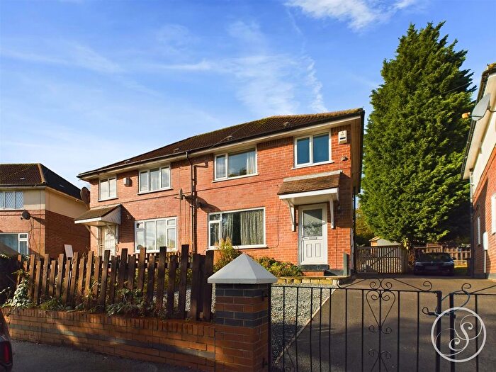 3 Bedroom Property To Rent In Greenview Close, Gipton, Leeds, LS9