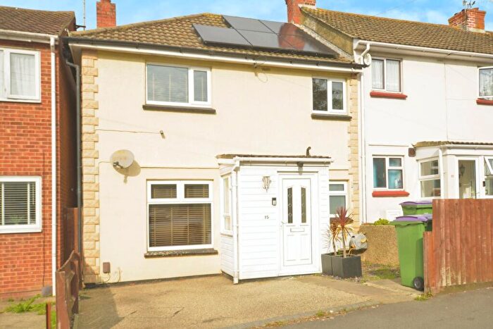 3 Bedroom End Of Terrace House For Sale In Ingoldsby Road, Folkestone, Kent, CT19