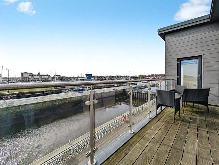 2 Bedroom Flat For Sale In Ballast Hill Road, North Shields, Newcastle Upon Tyne, NE29