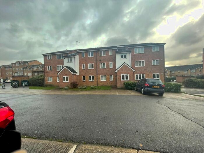 Studio To Rent In John Williams Close, London, SE14