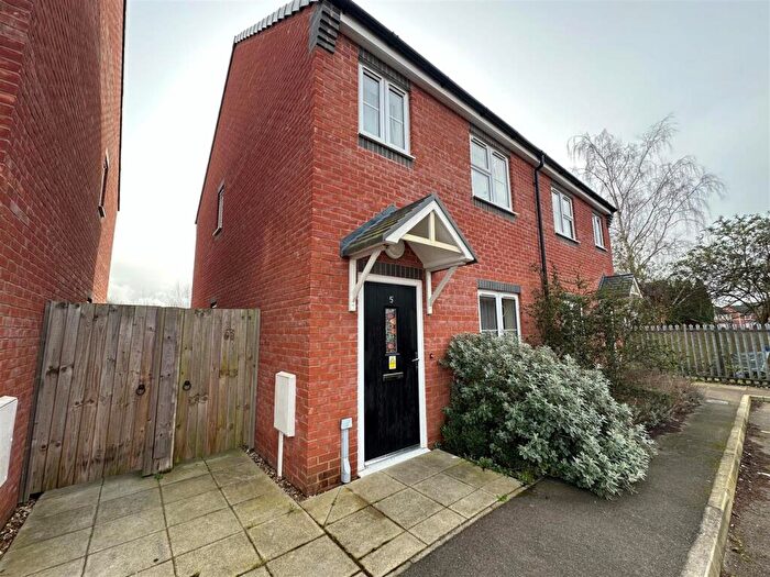 2 Bedroom Semi-Detached House To Rent In Pankhurst Close, Spalding, PE11