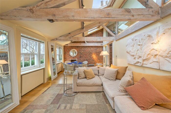 3 Bedroom Flat To Rent In Hyde Park Square, Hyde Park, London, W2