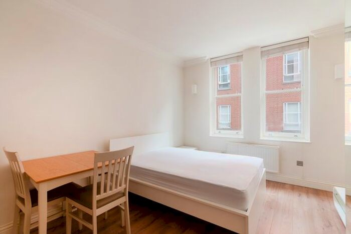 Studio To Rent In Vincente Square, London, SW1P