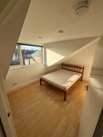 3 Bedroom Semi-Detached House To Rent In Portswood Road, Flat (Second Floor), Southampton, SO17