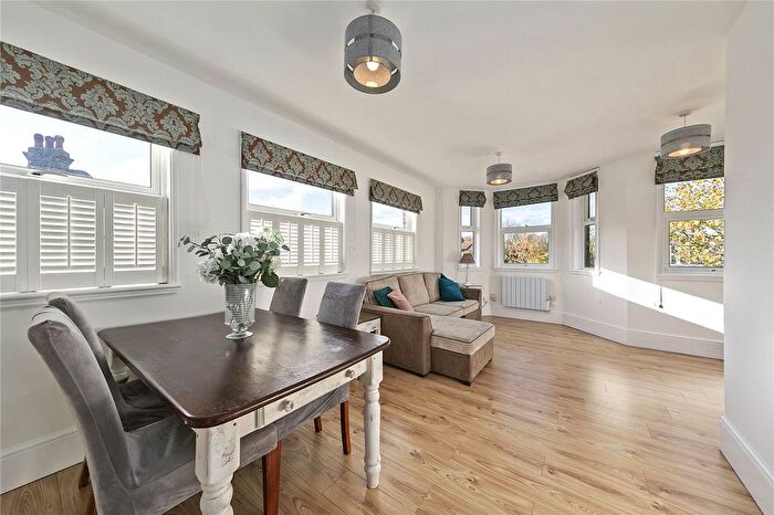 2 Bedroom Flat For Sale In Amyand Park Road, St Margarets, Twickenham, TW1