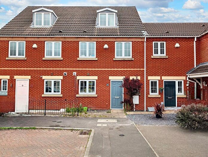 4 Bedroom Town House For Sale In Richmond Gate, Hinckley, LE10