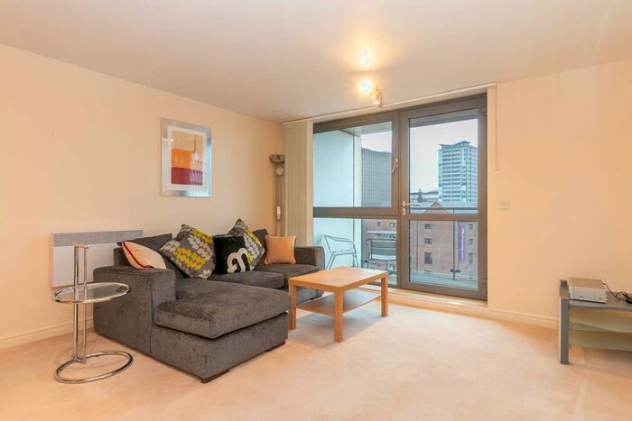 1 Bedroom Flat To Rent In Centenary Plaza, Holliday Street, B1