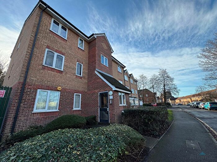 1 Bedroom Flat To Rent In Fenman Gardens, Goodmayes, IG3