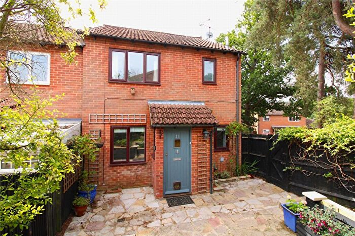 1 Bedroom End Of Terrace House To Rent In Amber Close, Bordon, Hampshire, GU35
