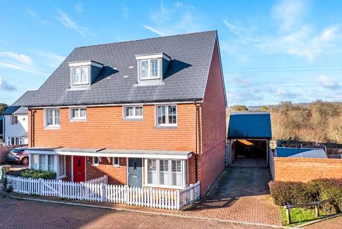 4 Bedroom Semi-Detached House For Sale In Murdock Grove, Peters Village, Wouldham, Rochester, ME1