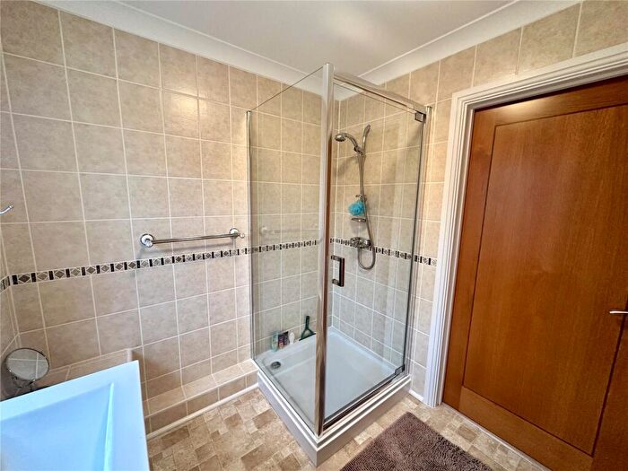 1 Bedroom Flat To Rent In Main Street, Pembroke, Pembrokeshire, SA71