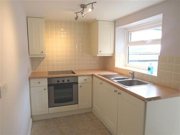 2 Bedroom Cottage To Rent In Western Road, Tring, HP23