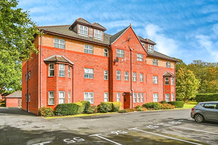 2 Bedroom Flat For Sale In The Spinnakers, Liverpool, Merseyside, L19
