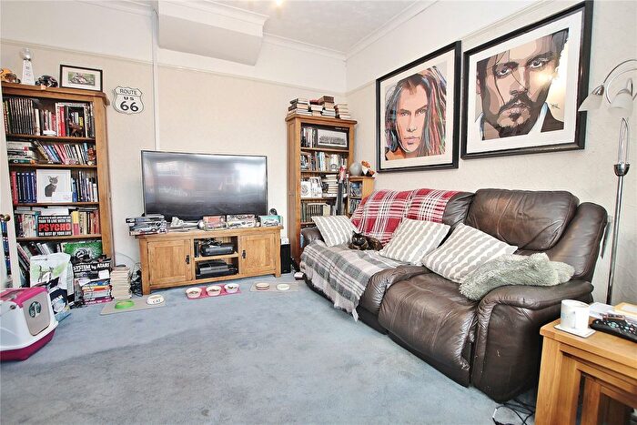 2 Bedroom Bungalow For Sale In Knaphill, Woking, Surrey, GU21