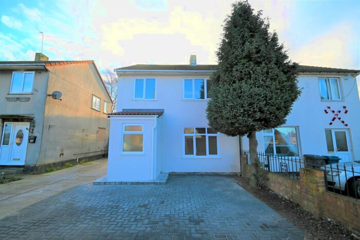 3 Bedroom Semi-Detached House To Rent In Gattison Lane, Rossington, Doncaster, DN11