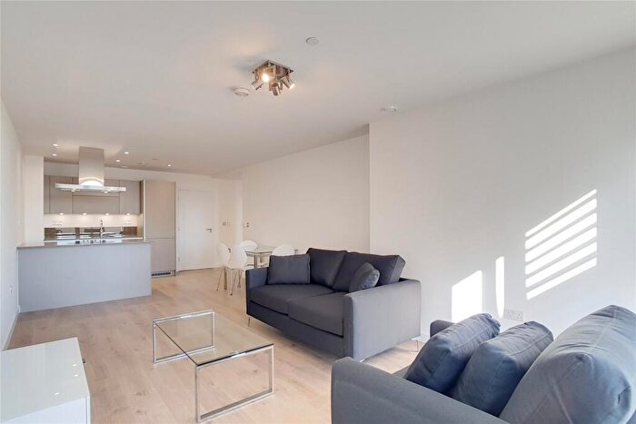 1 Bedroom Apartment To Rent In Great Eastern Road London, E15