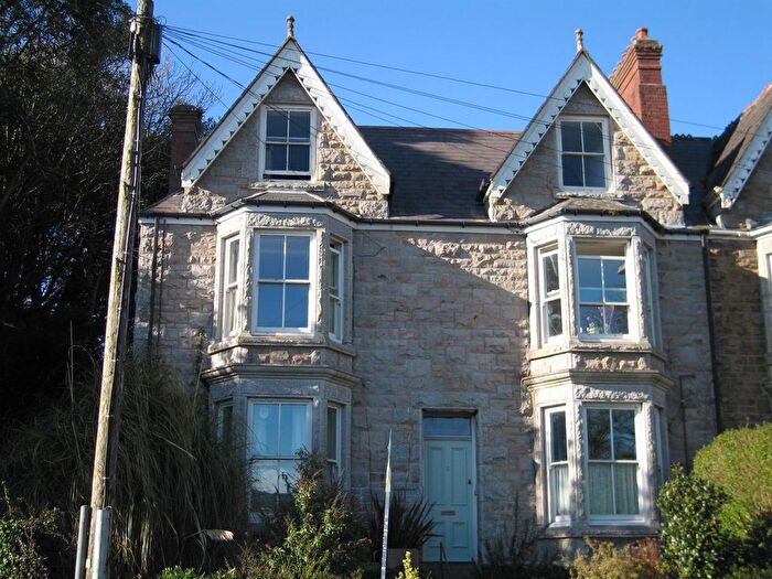 1 Bedroom Flat For Sale In Greenbank, Penzance, TR18