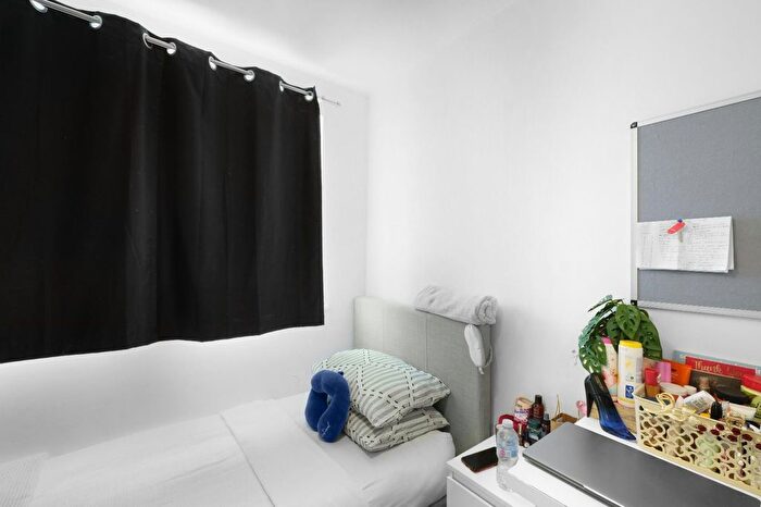 5 Bedroom Terraced House To Rent In Breaks Road, Hatfield, AL10