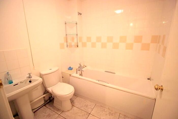 2 Bedroom Terraced House For Sale In Beckton, E6