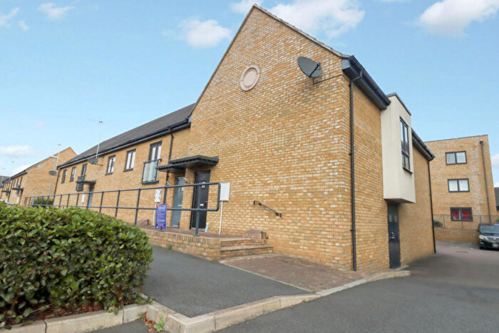 2 Bedroom End Of Terrace House To Rent In Riverside Wharf, Dartford, DA1