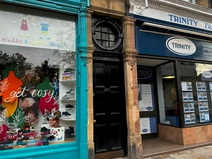 2 Bedroom Flat To Rent In , Bruntsfield Place, Edinburgh, EH10