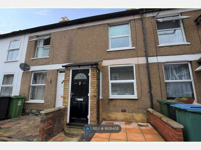 2 Bedroom Terraced House To Rent In Fearnley Street, Watford, WD18
