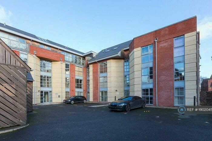 2 Bedroom Penthouse To Rent In Fisherton Street, Salisbury, SP2
