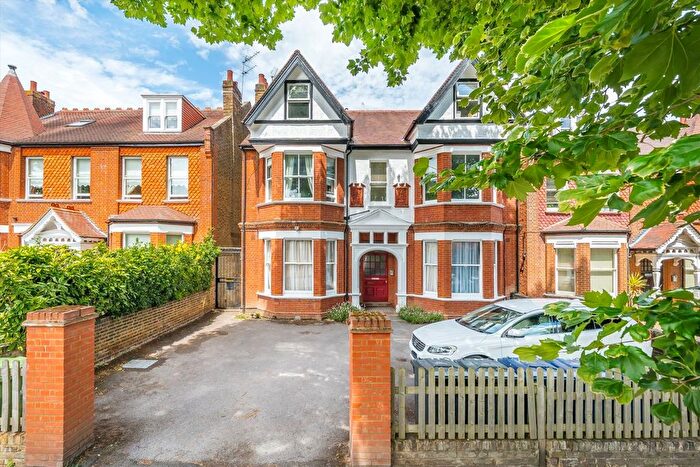 Studio To Rent In Woodville Gardens, Ealing, W5