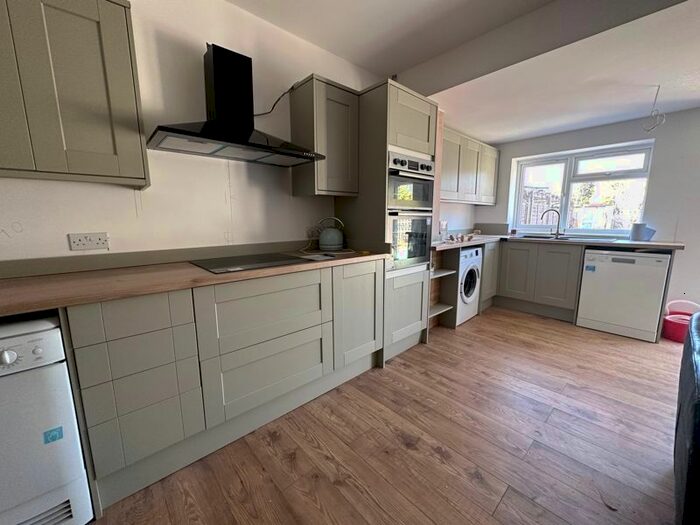 4 Bedroom Terraced House To Rent In Moorfield Road, Uxbridge, UB8