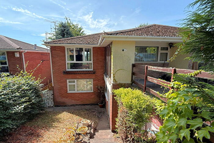 3 Bedroom Semi-Detached House For Sale In Doctors Hill, Pedmore, Stourbridge, DY9