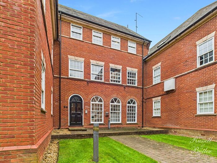 2 Bedroom Flat For Sale In Mill House, Nelson Street, Buckingham, Buckinghamshire, MK18