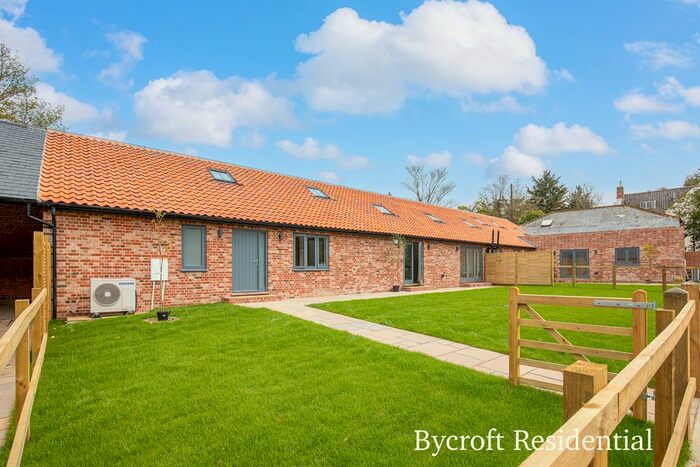 2 Bedroom Barn Conversion For Sale In The Street, Lound, Lowestoft, NR32
