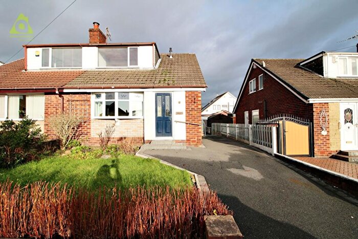 3 Bedroom Semi Detached House For Sale In West Grove, Westhoughton, BL5